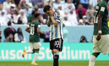 Na snímke sklamaný Lionel Messi.