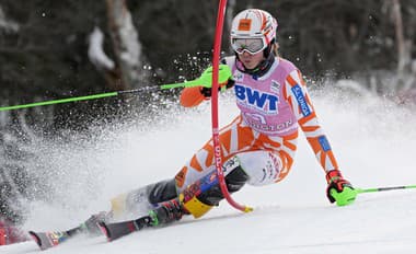 Vlhová tesne za medailovými pozíciami: Prvé kolo slalomu patrilo Shiffrinovej