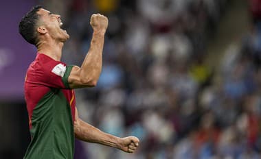 FIFA definitívne rozhodla: Strelil Ronaldo víťazný gól v zápase proti Uruguaju?