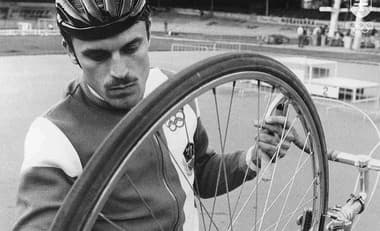 Olympijský víťaz v dráhovej cyklistike Anton Tkáč († 71).