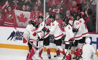 Kanada otočila proti USA, o 20. zlato zabojuje proti Česku