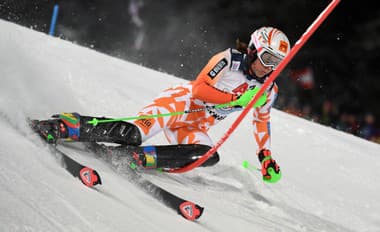 Na snímke slovenská lyžiarka Petra Vlhová na trati v 1. kole nočného slalomu Svetového pohára žien v rakúskom Flachau v utorok 10. januára 2023.