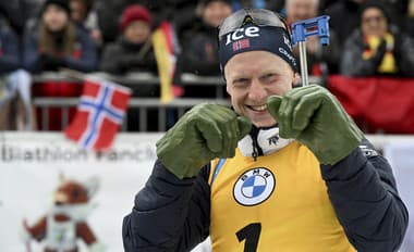 Nórsky biatlonista Johannes Thingnes Bö.