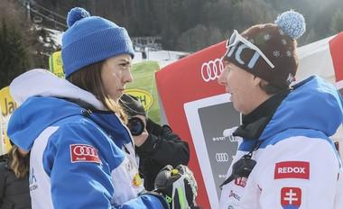 Na snímke vľavo slovenská lyžiarka Petra Vlhová a vpravo Livio Magoni.