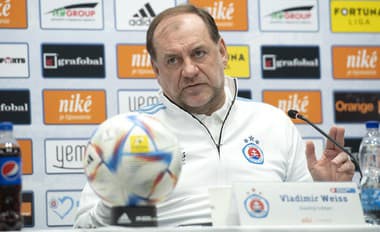 Tréner ŠK Slovan Bratislava Vladimír Weiss. 