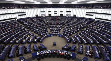 Poslanci Európskeho parlamentu naliehajú na UEFA: Vylúčenie Bieloruska z hry o ME!
