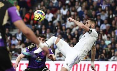 Real Madrid zdemoloval Valladolid: Benzemov čistý hetrik za 7 minút!