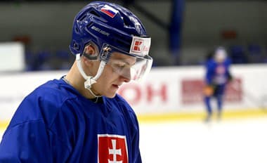 Hokejový útočník Adam Sýkora je už dva týždne v zámorí: Trénujem a čakám na šancu!