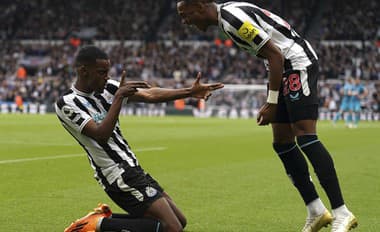 Dúbravkov Newcastle deklasoval Tottenham, West Ham si poradil s Bournemouthom