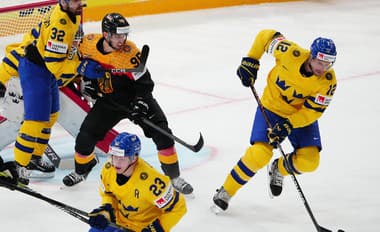 Švédi sa pretrápili k výhre: Nemcov zdolali jediným gólom v presilovke