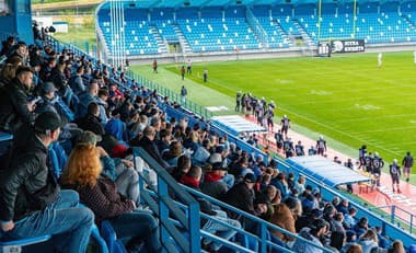 Domáce zápasy tímu Nitra Knights prinášajú výbornú atmosféru.