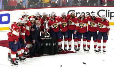 Štartuje záverečná fáza bojov o Stanleyho pohár: Na finále NHL v kraťasoch a šľapkách!