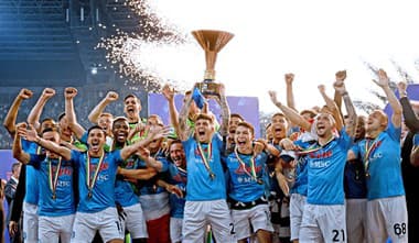 Neapol s Lobotkom oslavovali titul po 33 rokoch: Víťazná bodka za majstrovskou sezónou!