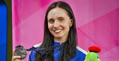O prvú medailu pre Slovensko sa zaslúžila mladučká strelkyňa: Kamile dala do ruky vzduchovku mama