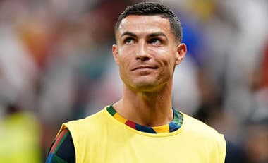 Cristiano Ronaldo vypočul prosbu mladého fanúšika: Predviedol svoje vypracované telo