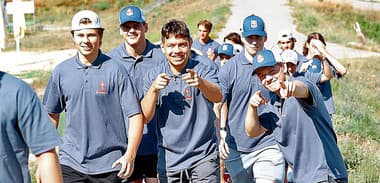 Slovenskí hokejisti do 18  rokov dnes odštartujú Hlinka Gretzky Cup: Partiu utužovali na golfe!