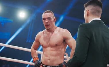 Slovenský zápasník Sebastian Fapšo si zmeria sily s Radovanom Vukovicom.
