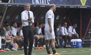 Roberto Mancini odstúpil z postu trénera talianskej futbalovej reprezentácie.