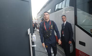 Ronaldo už dorazil na Tehelné pole: TAKTO sa tváril pri svojom príchode