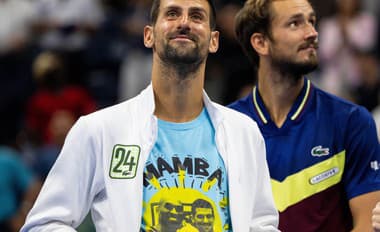 Emotívna oslava Djokovičovho triumfu na US Open: Uctil si legendárneho basketbalistu (†41)