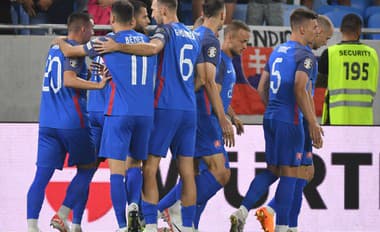 Raketový štart rozhodol o zisku troch bodov: Slovenskí futbalisti trpaslíkovi nedali šancu