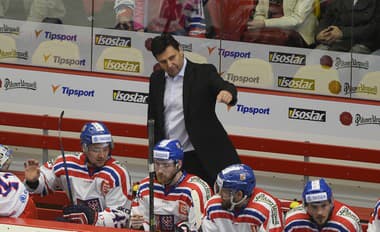 Našiel hokejový Slovan nového trénera? Jeho súčasný klub potvrdil záujem