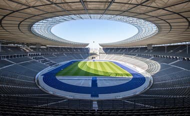 Na archívnej snímke z 23. apríla 2022 pohľad na Olympijský štadión v Berlíne.