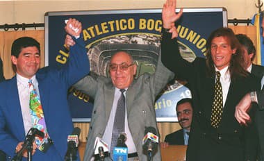 Na snímke Diego Maradona (celkom vľavo) a Cladio Caniggia (celkom vpravo).