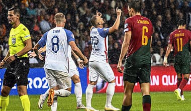 Parádny zásah na remízu nestačil: Čo pošepol Lobotkovi po góle Ronaldo?