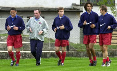 Tréner Jozef Šuran, Radoslav Zábavnik, Peter Hlinka a Vladimír Janočko počas tréningu reprezentácie.