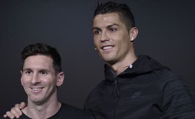 Argentínsky futbalista Lionel Messi (vľavo) a  portugalský futbalista Cristiano Ronaldo.