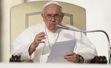 Pápež rozhneval celý národ: TOTO povedal o Messim a Maradonovi
