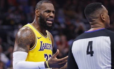 Hviezdny basketbalista LeBron James: TAKTO šokoval ďalšieho fanúšika