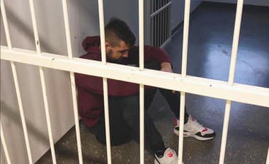 Známy český MMA bojovník skončil vo väzení: TOTO je dôvod