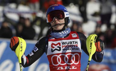 Americká lyžiarka Mikaela Shiffrinová získala svoj ôsmy malý krištáľový glóbus za slalom vo Svetovom pohári. 
