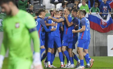 Slovenská futbalová reprezentácia do 21 rokov zvíťazila vo štvrtkovom prípravnom zápase nad Španielskom 2:0. 