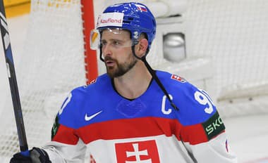 Tomáš Tatar ťažko niesol prehru s Kanadou. Teraz si chce od hokeja oddýchnuť.