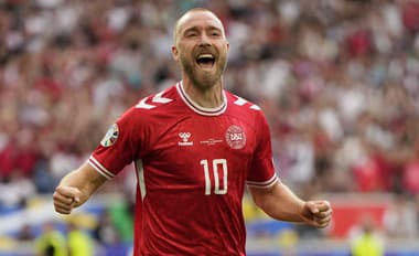 Obdivuhodný príbeh dánskej hviezdy: Z náruče smrti ku gólu na EURO!