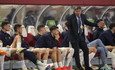 V Srbskom tíme bolo dusno celé Euro: Fiasko s oblekmi, bitka v Mníchove a nezhody s trénerom