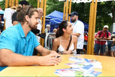 Peter Sagan potešil fanúšikov počas návštevy slovenského domu na OH 2024 v Paríži.