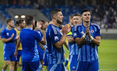 Hráči ŠK Slovan Bratislava oslavujú víťazstvo 2:0 po prvom zápase 3. predkola futbalovej Ligy majstrov ŠK Slovan Bratislava - APOEL Nikózia