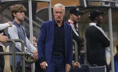 Deschamps po prehre s Talianmi: Nastal čas dať príležitosť mladším