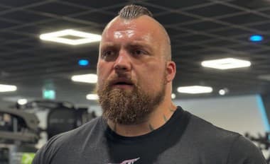 Britský silák Eddie Hall.