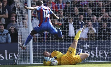 Čech Jaroš nečakane debutoval v Premier League: Liverpool si upevnil post lídra