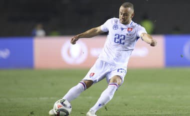 Stanislav Lobotka pre zranenie zápas v Baku nedohral.