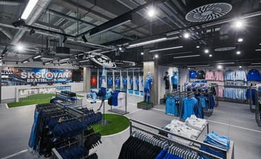 Futbalový fanshop ŠK Slovan Bratislava. 