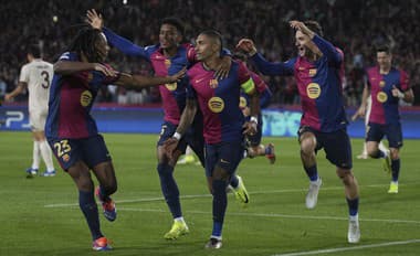 Liga majstrov: Barcelona zahanbila Bayern, Sparta schytala v Manchestri výprask