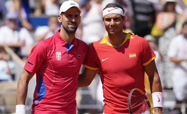 Novak Djokovič a Rafael Nadal pred vzájomným zápasom na OH v Paríži 2024.