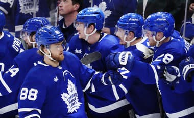 Toronto vynulovalo Vegas, Minten strelil svoj premiérový gól v profilige