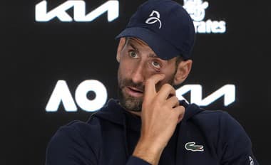 Novak Djokovič semifinále na Australian Open skrečoval.